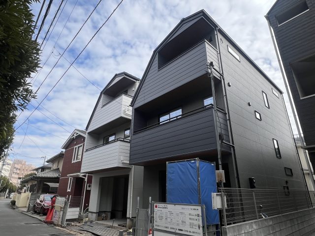 千葉市稲毛区穴川4丁目建売住宅2棟　建築、販売中♪